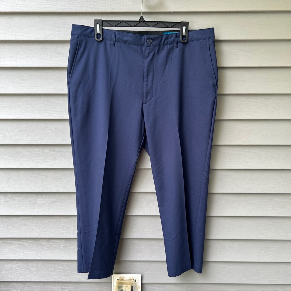 Roundtree & Yorke Men's Dress Pants Size 42x30 Business Casual Blue Lightweight